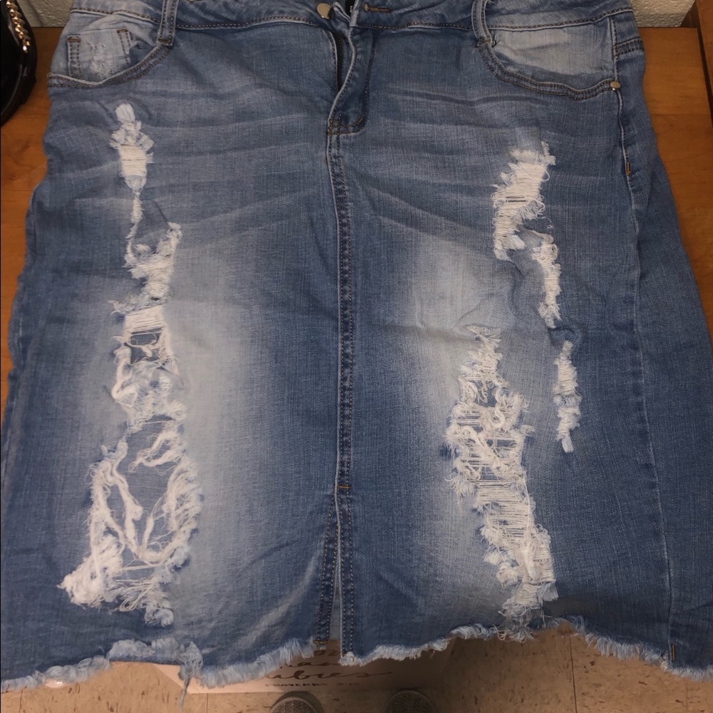 FASHION NOVA RIPPED BLUE JEAN SKIRT
